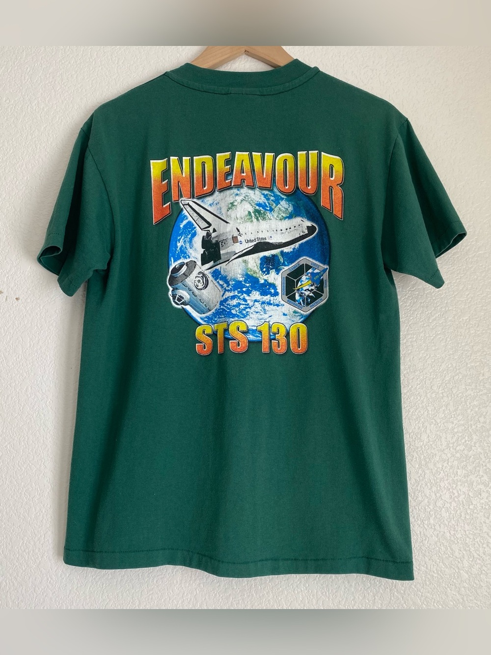 Vintage Endeavor STS 130 Space Mission t-shirt, M